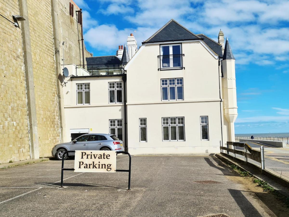 Shore Thing Beachfront Apartment Ramsgate - Sleeps 4 Экстерьер фото