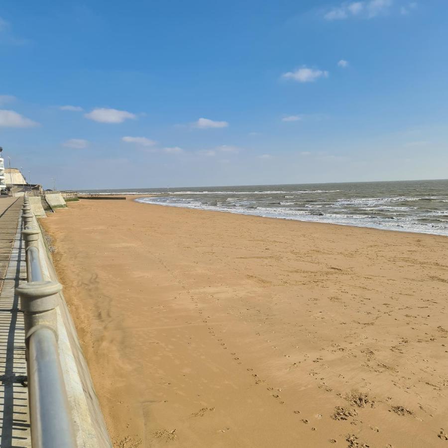 Shore Thing Beachfront Apartment Ramsgate - Sleeps 4 Экстерьер фото