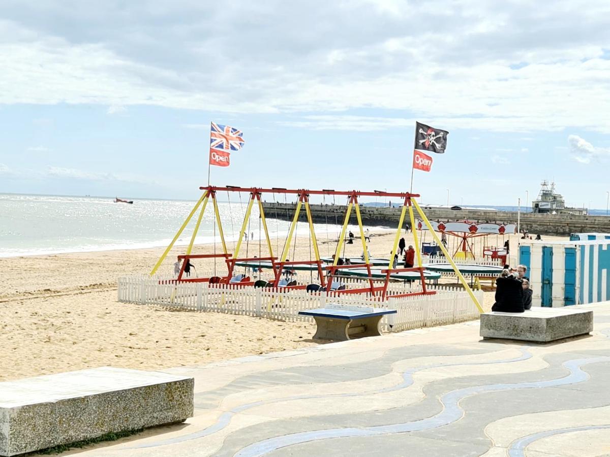 Shore Thing Beachfront Apartment Ramsgate - Sleeps 4 Экстерьер фото